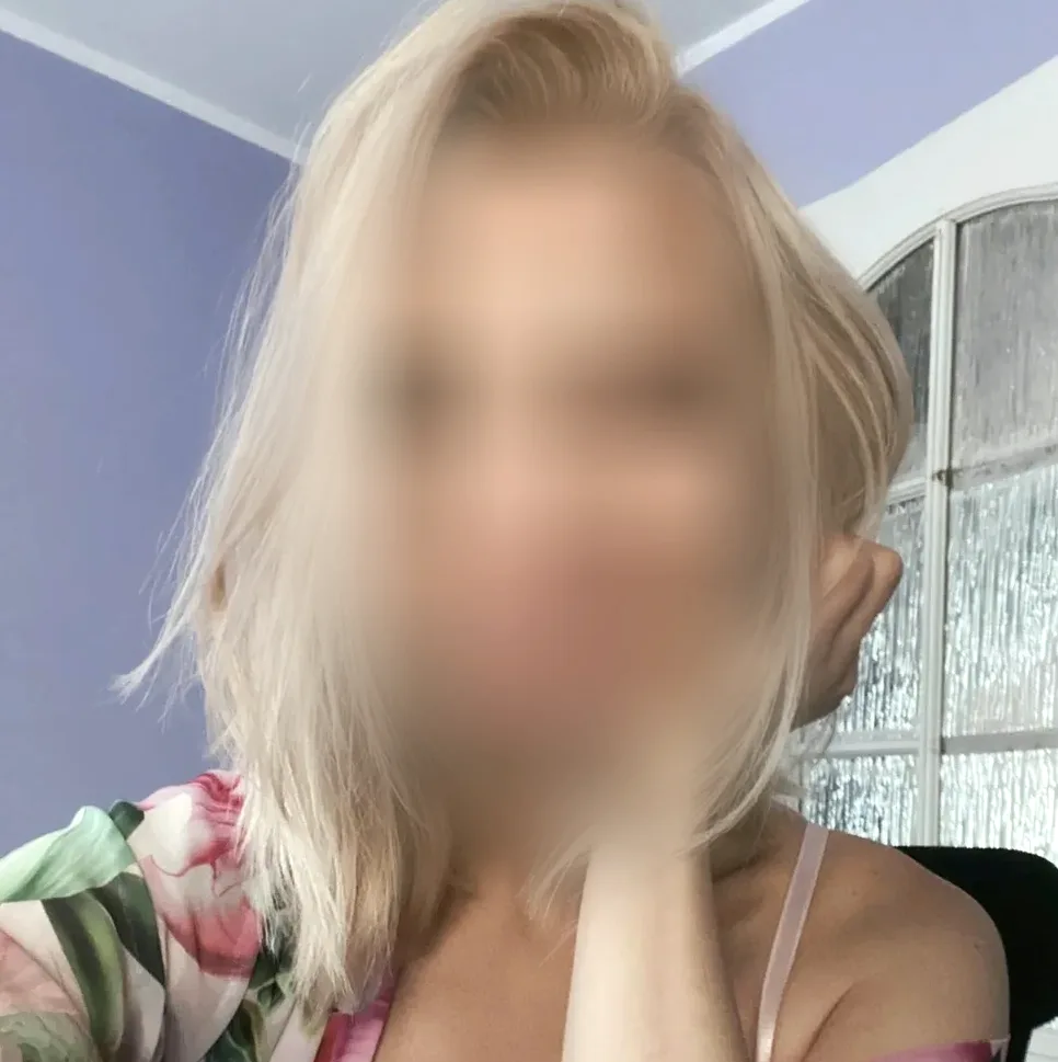 Henna, 31