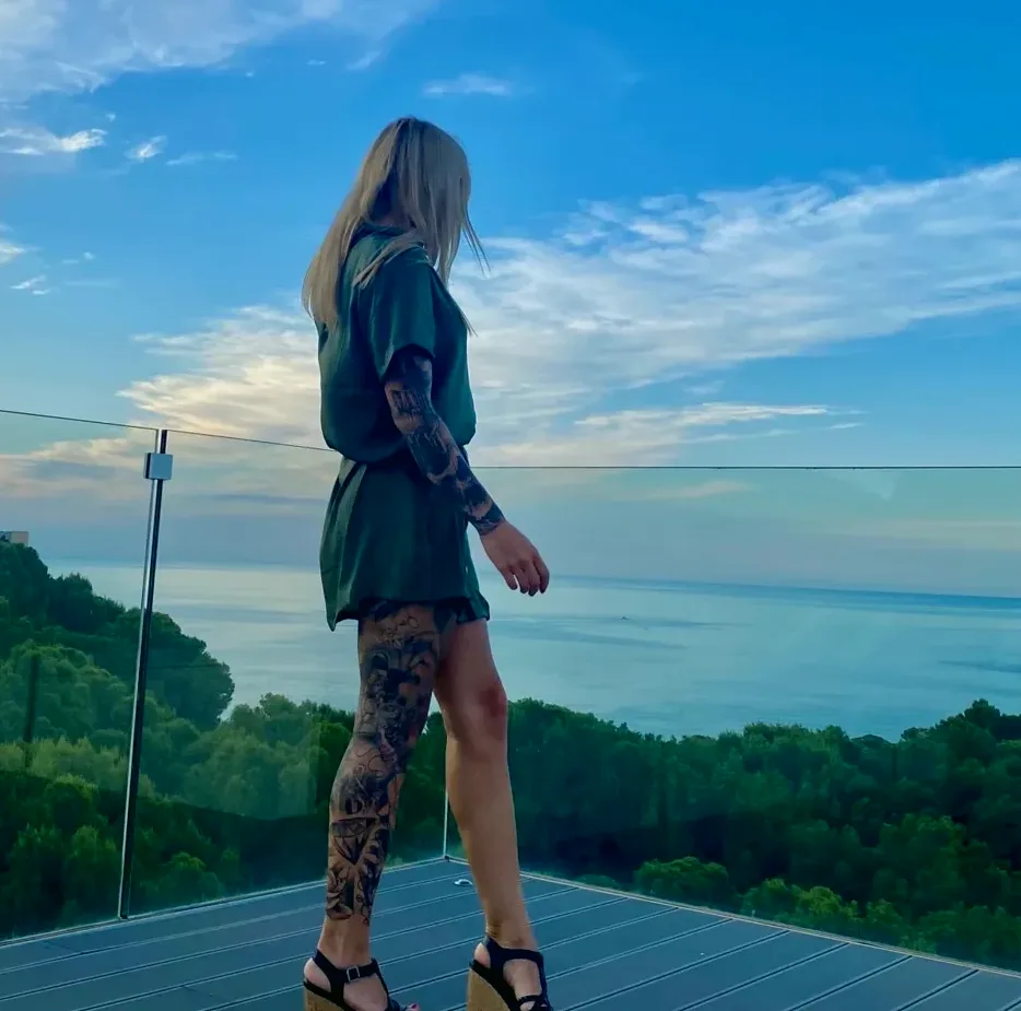 Mari, 25